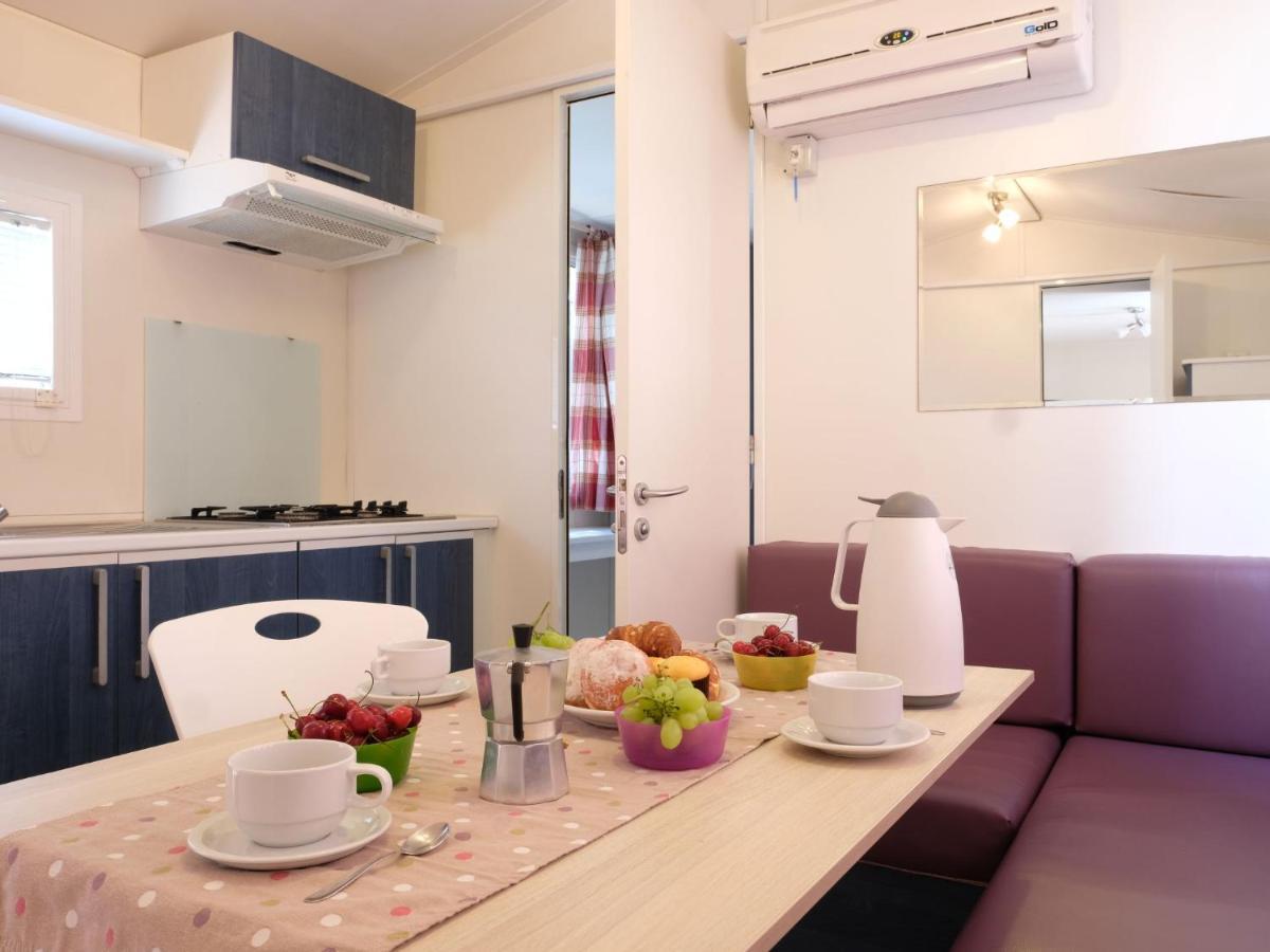 Holiday Home Camping Thurium By Interhome Marina di Schiavonea Ngoại thất bức ảnh
